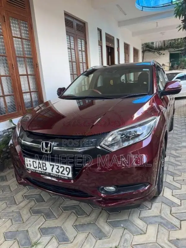 Honda Vezel 2014 SUV (Used)