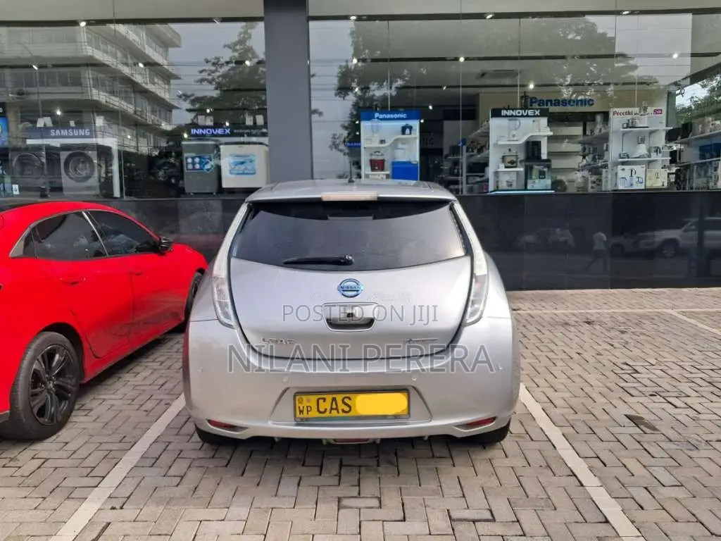 Nissan Leaf Azeo X Grade 2014 Car (Used)