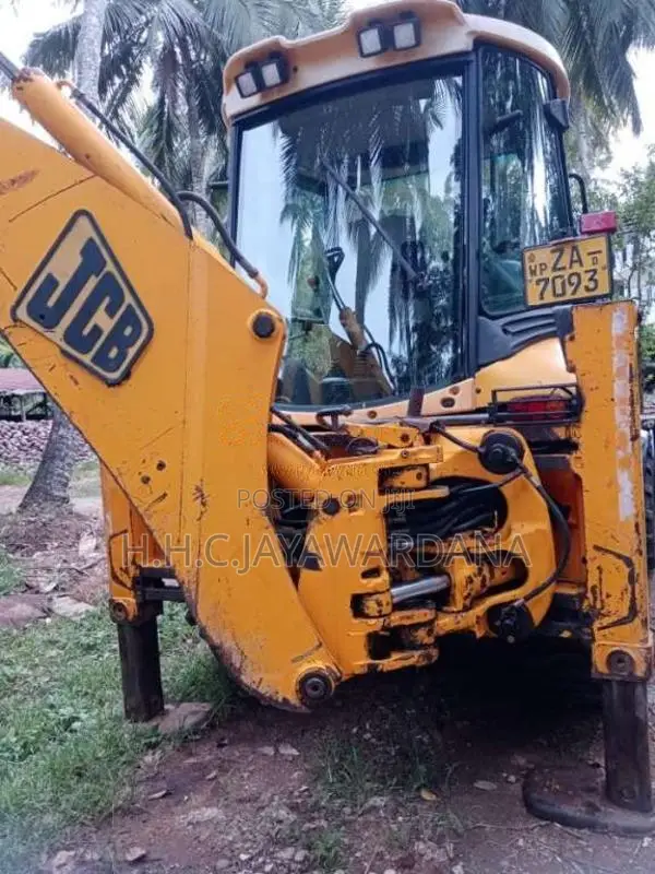 JCB 3CX 2003 Heavy-Duty (Used)