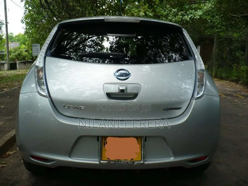 Nissan Leaf Azeo X Grade 2014 Car (Used)