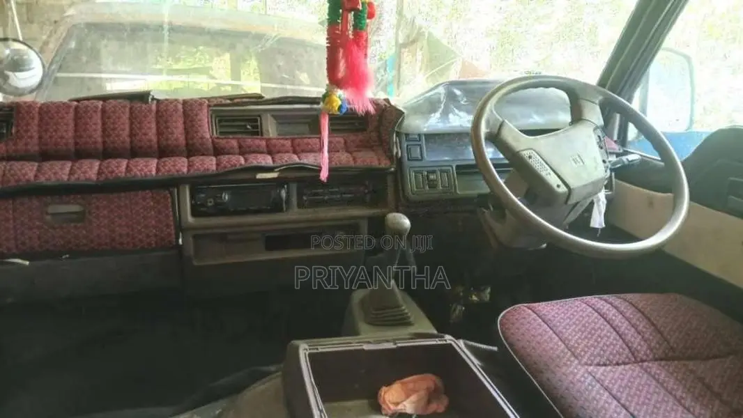Isuzu Fargo 1988 Van (Used)