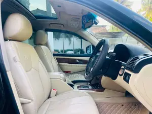 Micro Rexton 2016 SUV (Used)