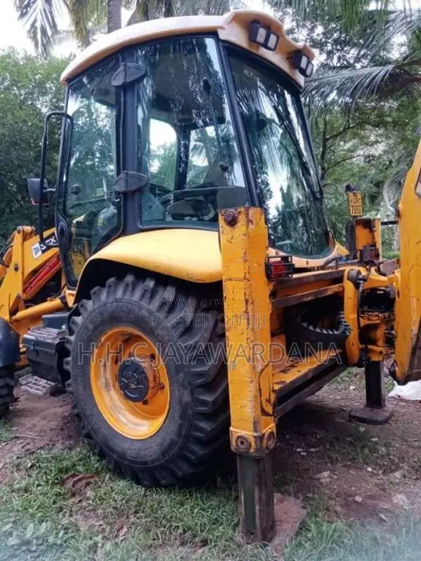 JCB 3CX 2003 Heavy-Duty (Used)