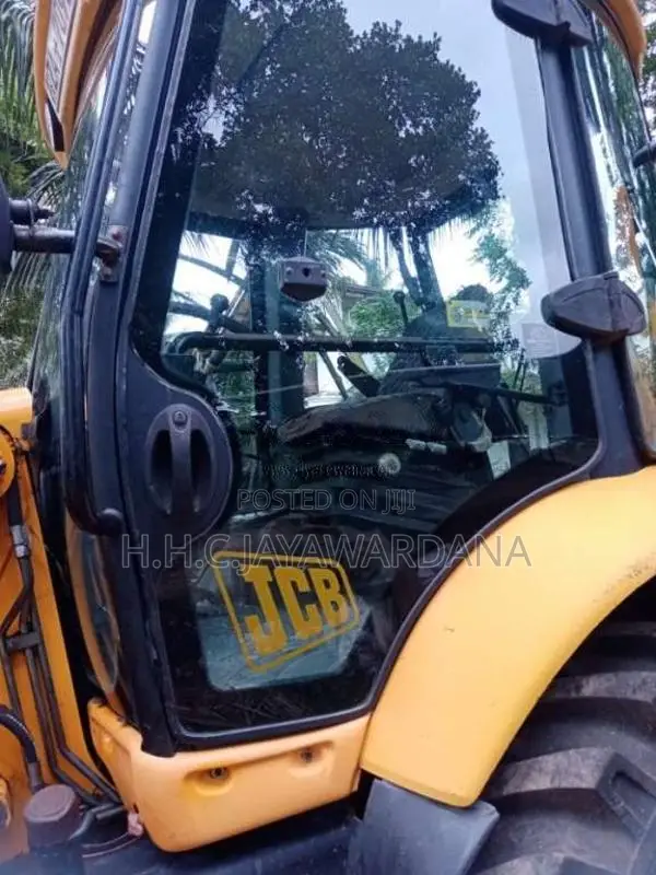 JCB 3CX 2003 Heavy-Duty (Used)