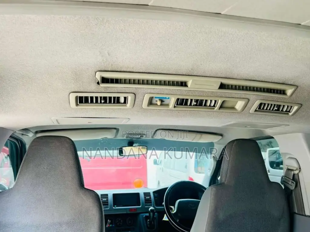 Toyota KDH 2006 Van (Used)