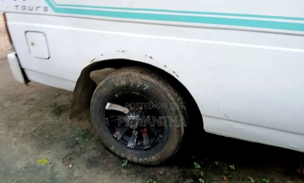 Isuzu Fargo 1988 Van (Used)