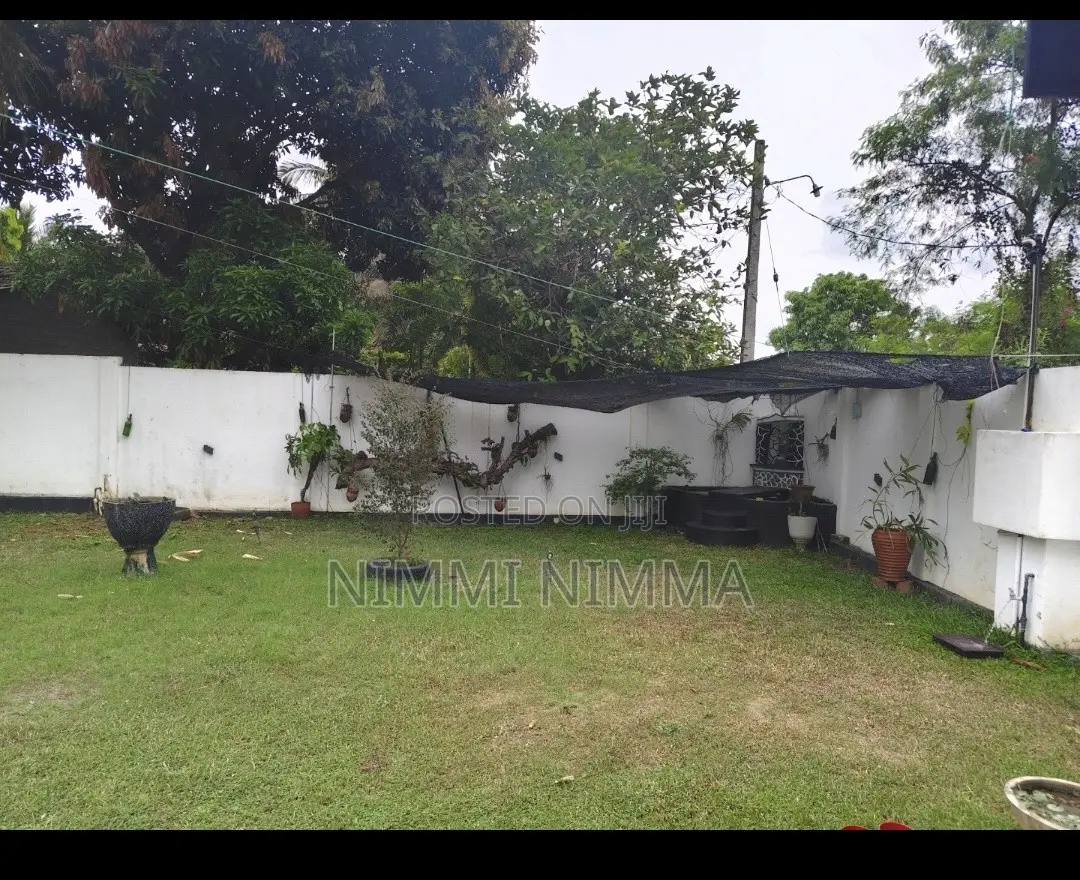 3bdrm House in Punchiwilluwa, Puttalam City for sale