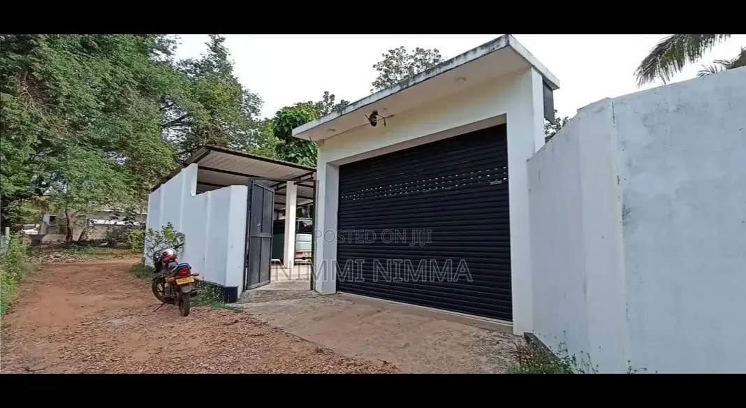 3bdrm House in Punnchiwillu, Puttalam City for sale