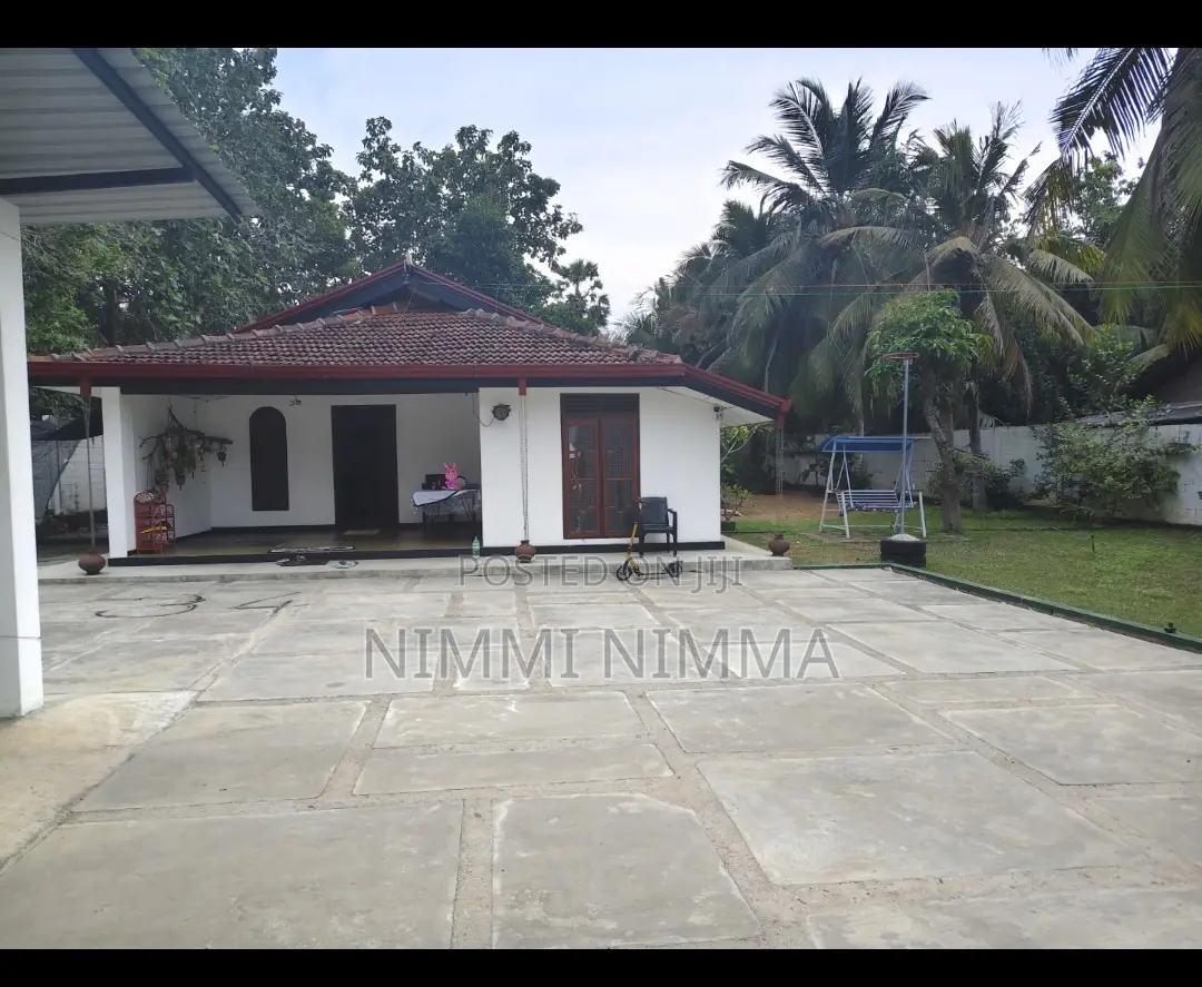 3bdrm House in Punnchiwillu, Puttalam City for sale
