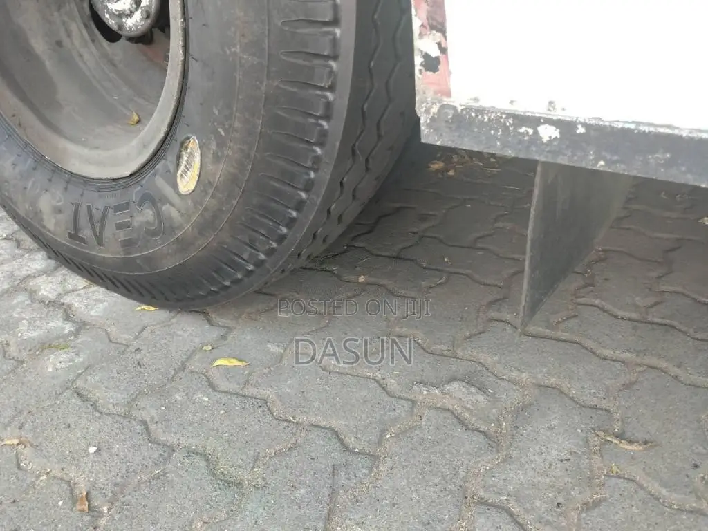 Tata Starbus 2010 Bus (Used)