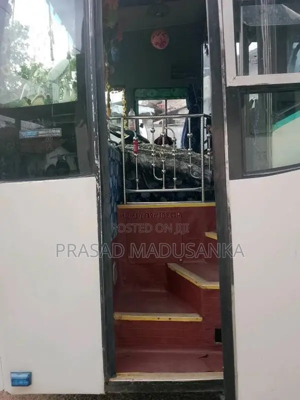 Ashok-Leyland MiTR 2015 Bus (Used)