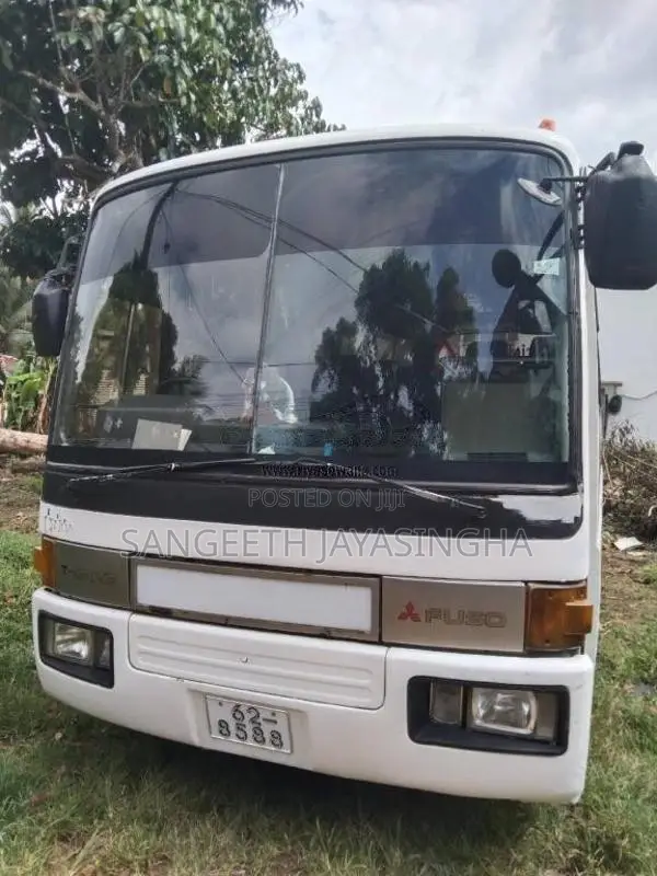 Mitsubishi Dolphin 1988 Bus (Used)
