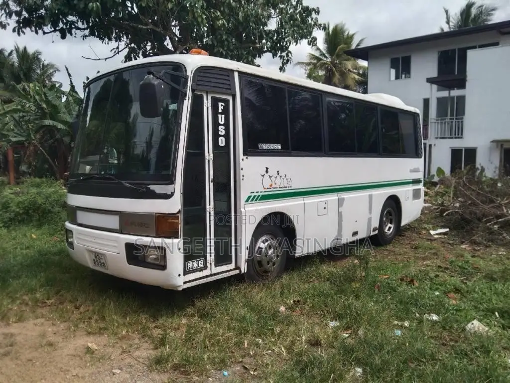 Mitsubishi Dolphin 1988 Bus (Used)