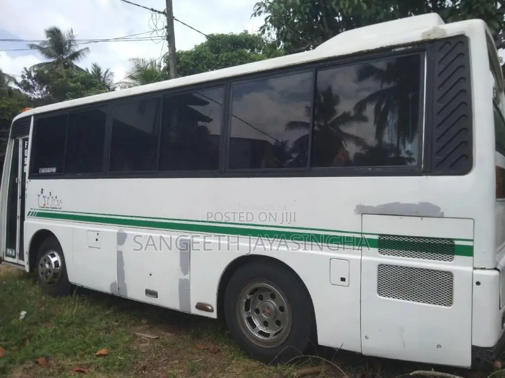 Mitsubishi Dolphin 1988 Bus (Used)