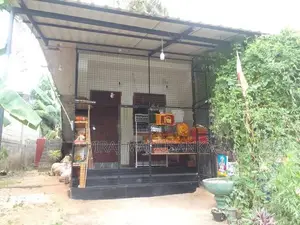 House with Shop For Sale in Kurunegala, Thorayaya
