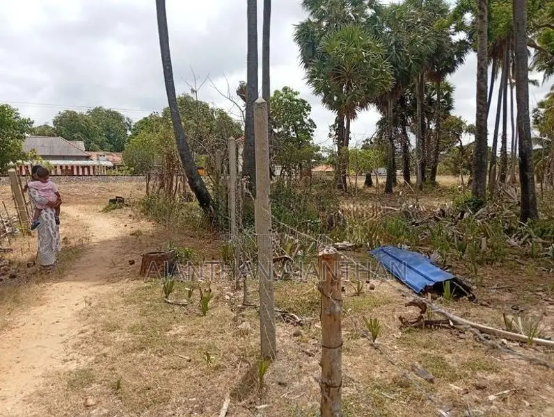 A9 Land for Sale in Meesalai North