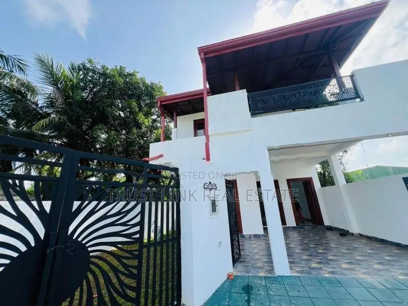 2 Storey House for Sale in Wattala Kerawalapitiya