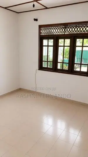 Large Two Storied House - Athurugiriya