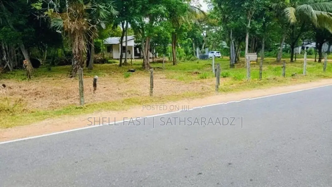 අනුරාධපුර පූජා නගරයෙන් සින්නක්කර ඉඩමක් විකිණීමට