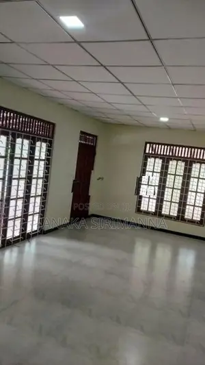 Rent House in Padukka