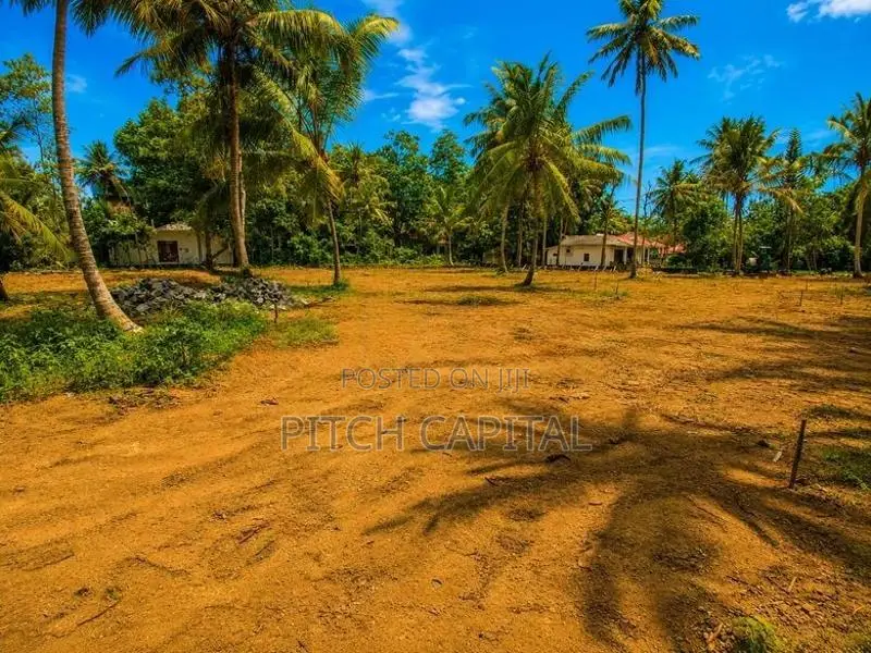 Tourism Land Plot in Midigama