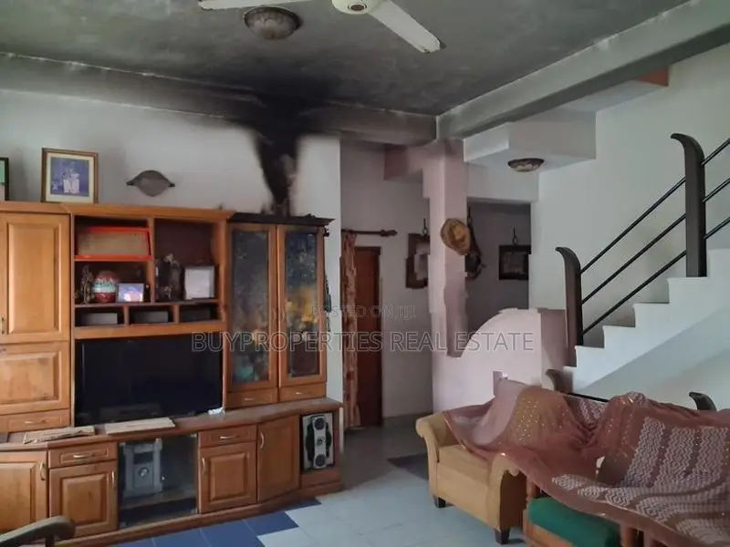 3 Storey House for Rent Pelawatta