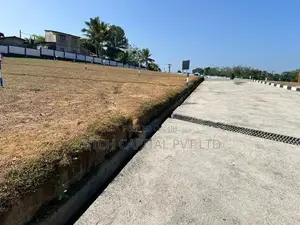 Land for Sale in Kaluaggala