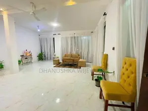 2 Story Modern Box Type House with Rooftop Weliweriya
