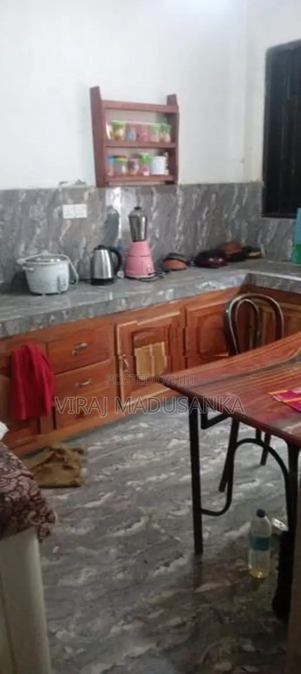 House with Shop For Sale in Kurunegala, Thorayaya