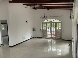 Large Two Storied House - Athurugiriya
