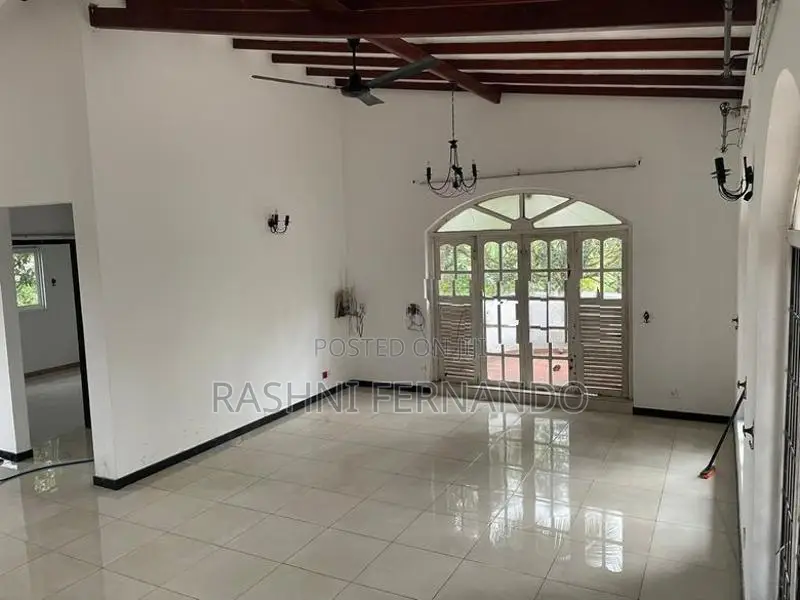 Large Two Storied House - Athurugiriya