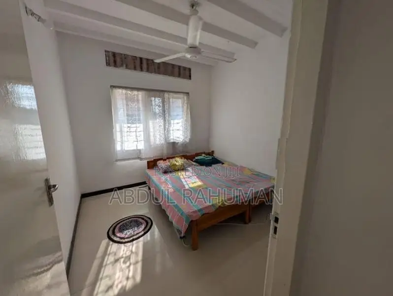 2 Story Building Main Road Facing Nugeoda