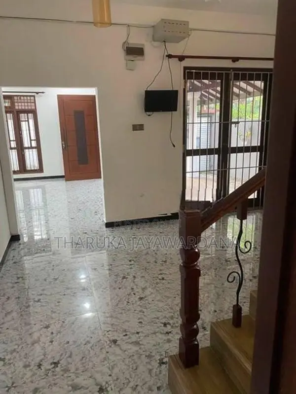 Modern Two Storey House for Rent Pannipitiya