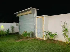 2 Story Modern Box Type House with Rooftop Weliweriya
