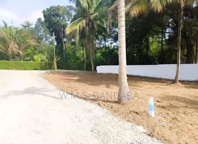 Main Road Near Land in Melsiripura k1 21/07