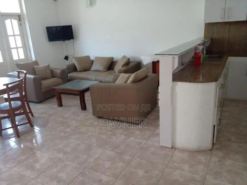 Beach Side Apartment Short Term Rent in Mount Lavinia