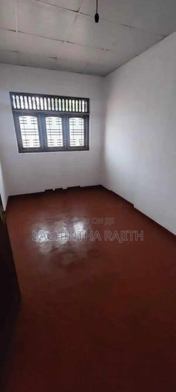 House Sale in Piliyandala Dampe