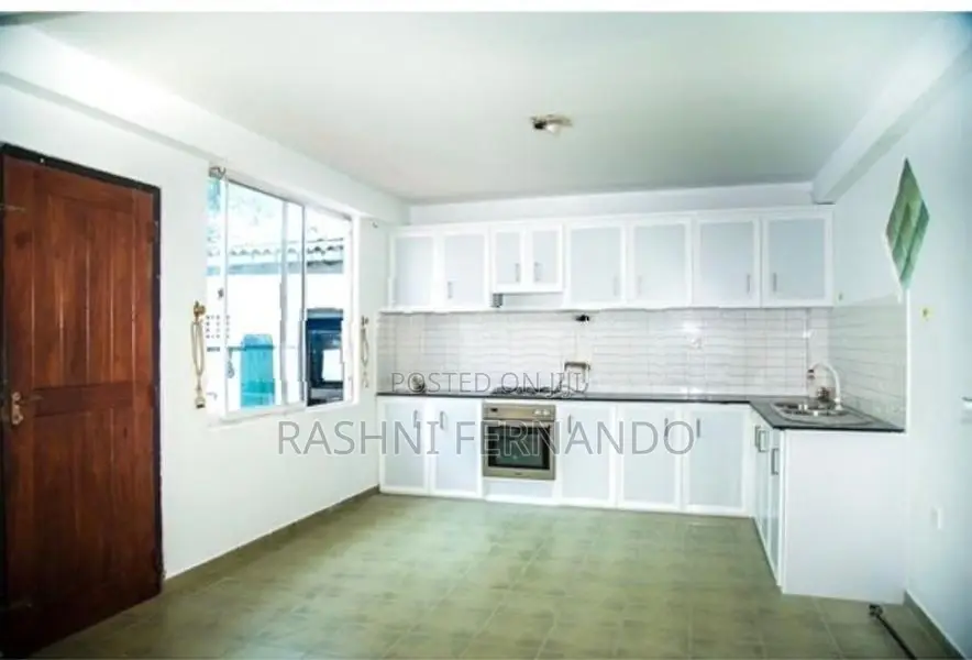 Large Two Storied House - Athurugiriya