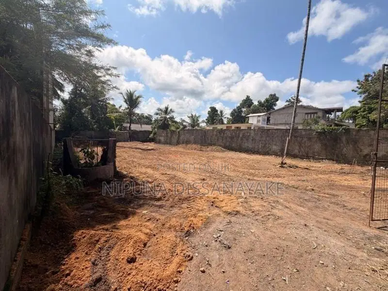 Bare Land for Sale Piliyandala