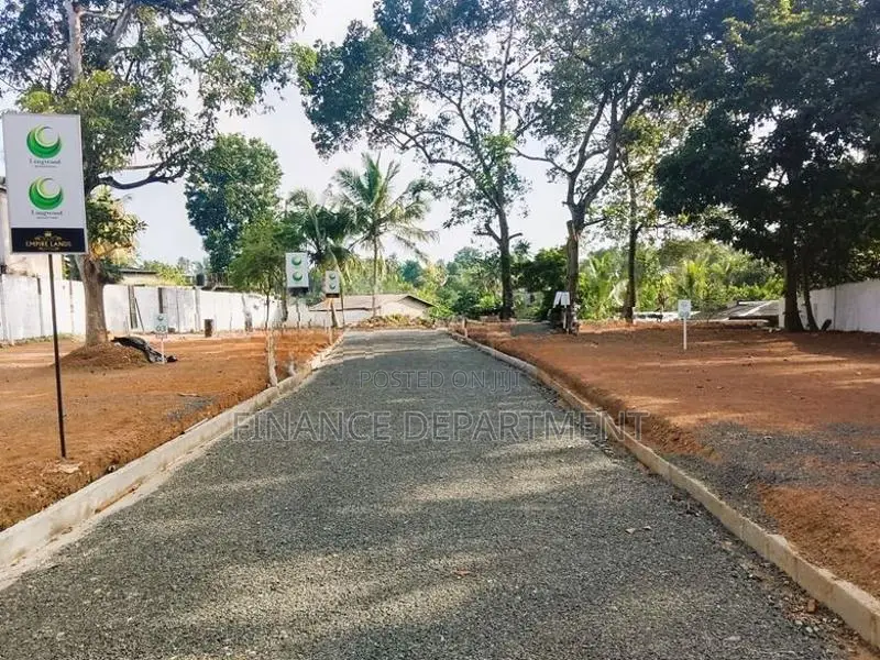 Super Luxury Land for Sale in Piliyandala Batakeththara
