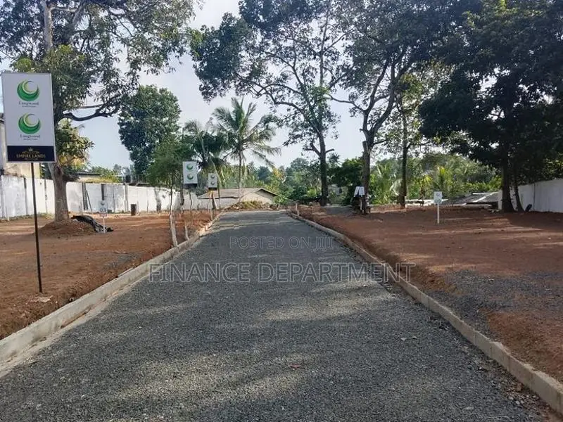Exclusive Land Plots for Sale in Piliyandala Road Batakeththara