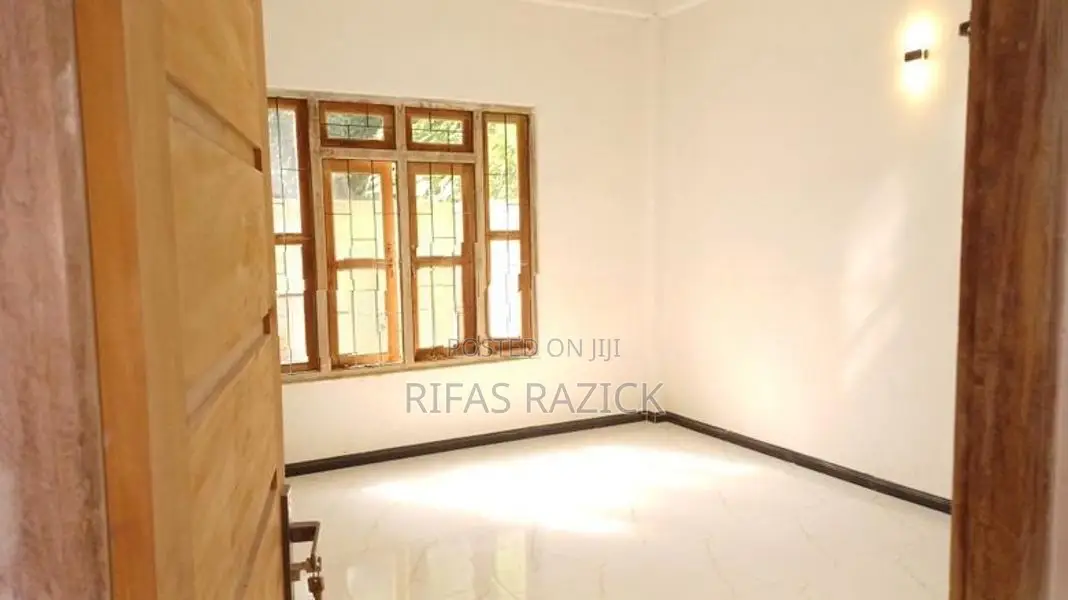 2 Storey House for Sale Paragahawela, Ukuwela