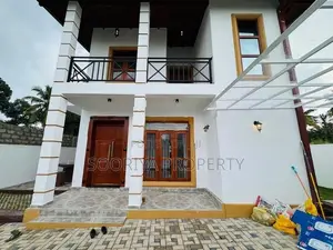 Luxury 2 Storey House for Sale in Piliyandala