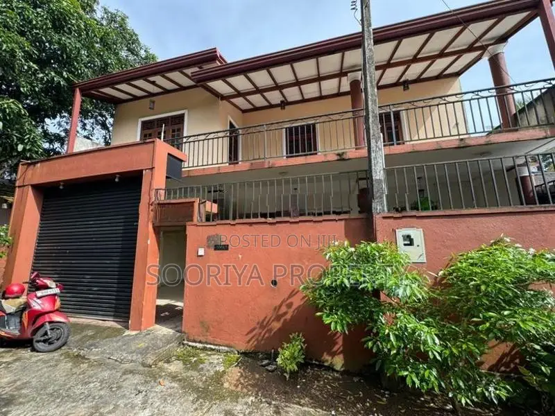 Near Colombo Road 2 Storey House for Sale Piliyandala