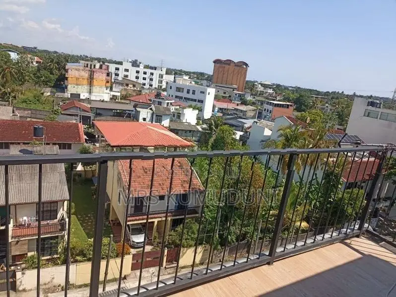 Room for Rent A Girl in Battaramulla