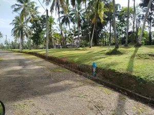 Land in Kotadeniyava