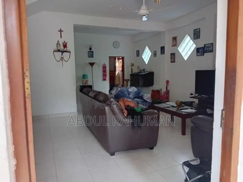 10 Rooms for Rent Puttalama