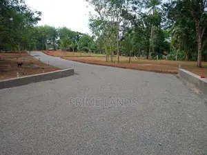 Land in Divulapitiya