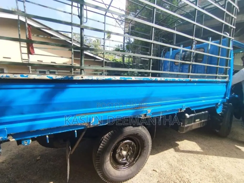 Isuzu ELF 1976 Lorry (Used)