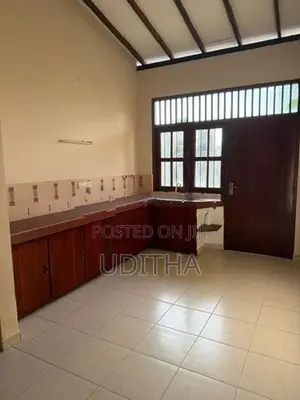 Upper Floor Two-Storey House for Rent Ratmalana